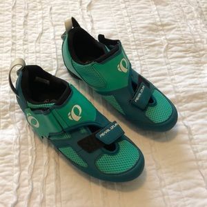 Pearl iZumi Spin shoes with SPD clips